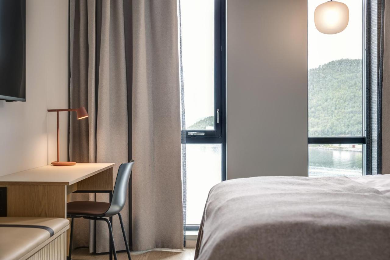 Quality Hotel ハーシュタ エクステリア 写真